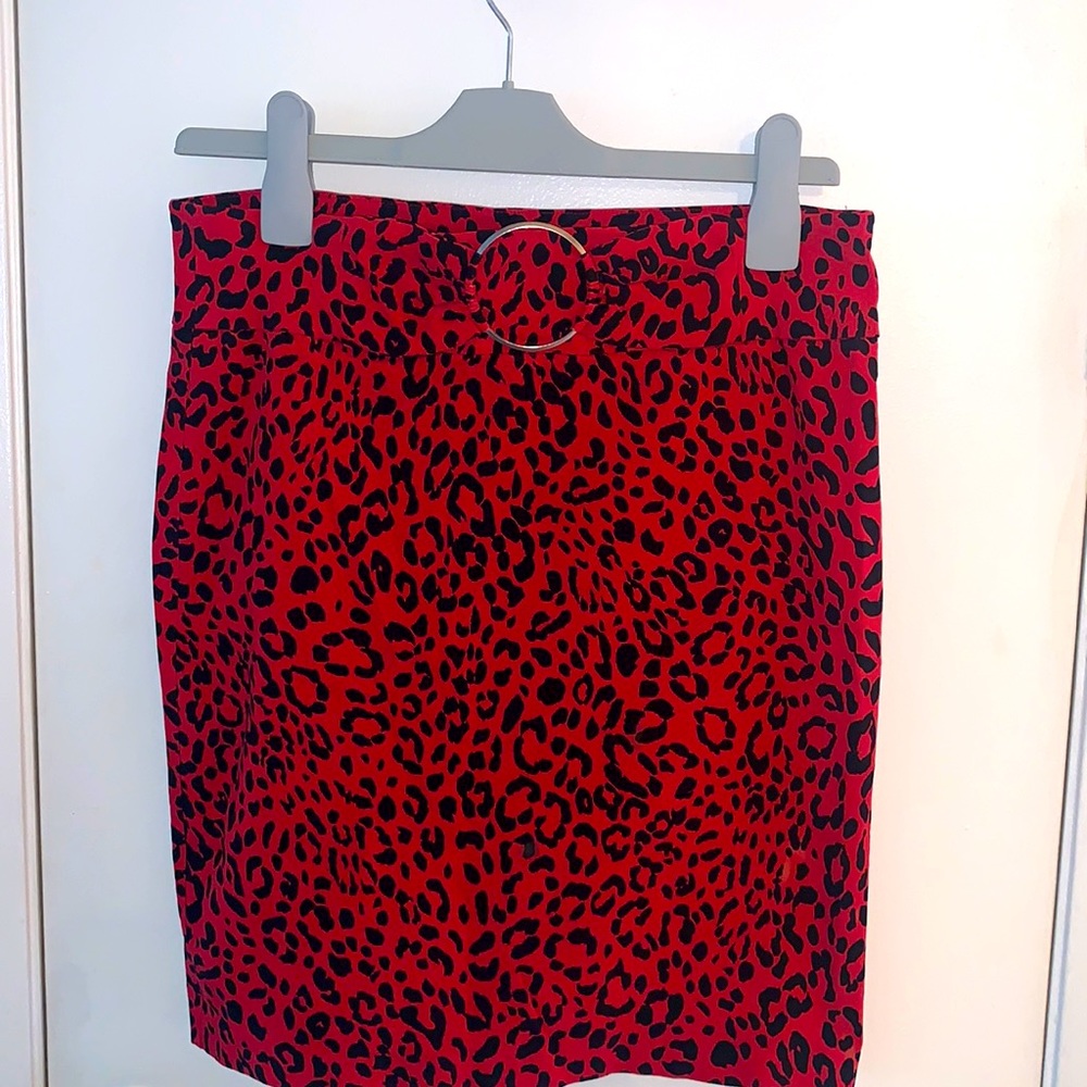 Soho Apparel stretch pencil leopard print skirt M mob boss style